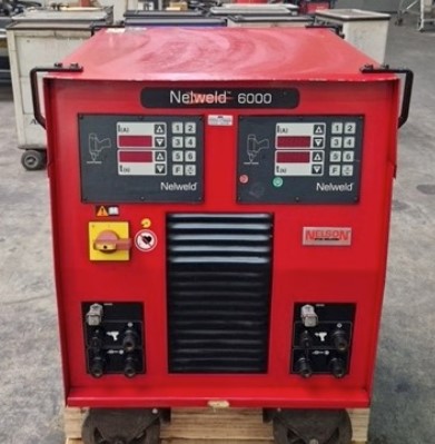 Bolzen-Schweißmaschine: NELSON • Nelweld 6000